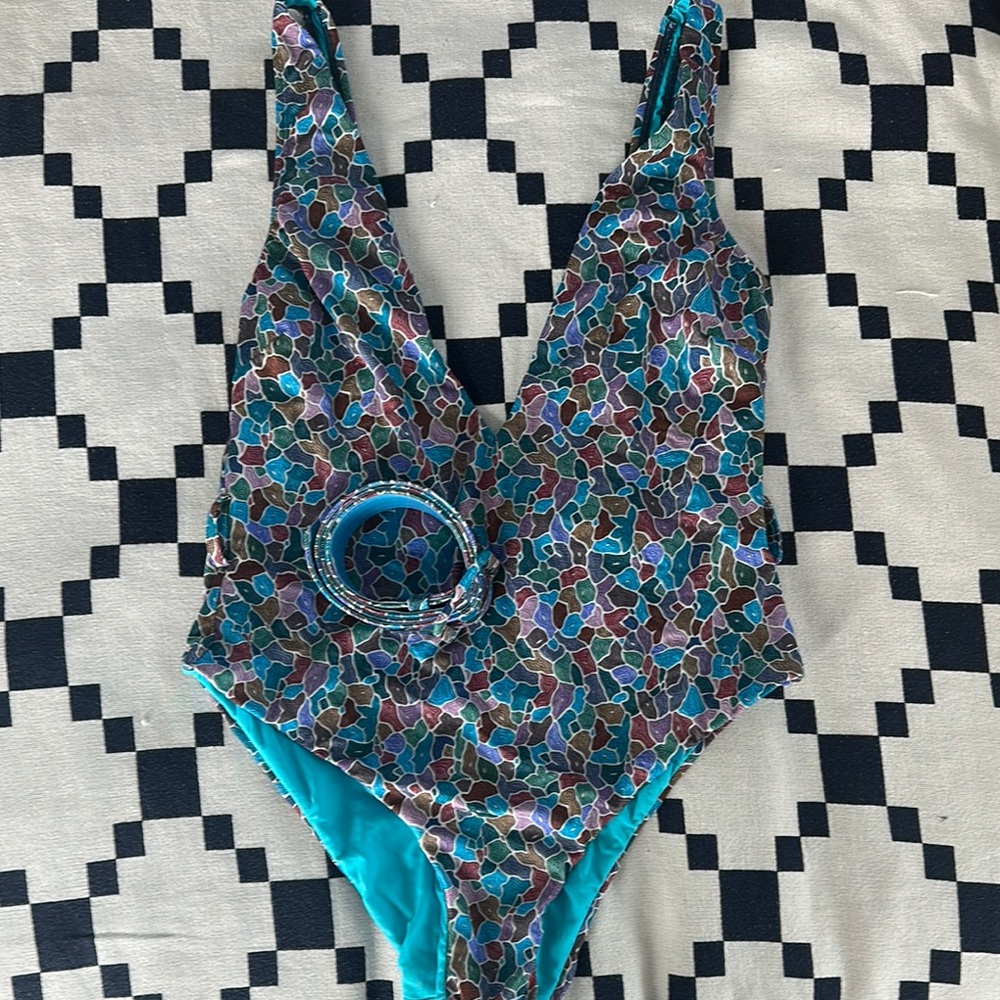 NOR - Picture 4 of 5